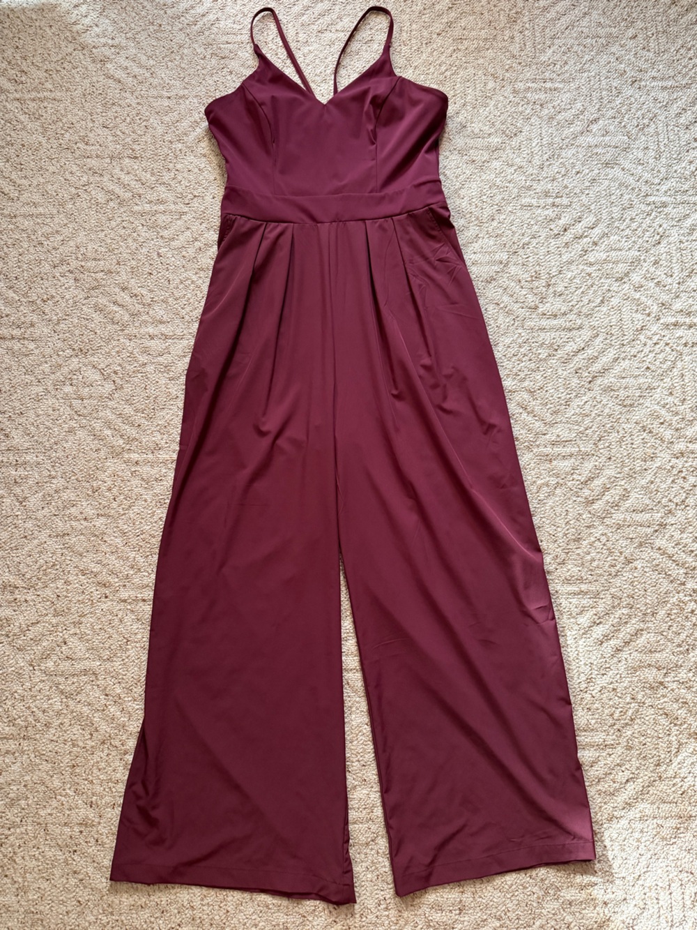 HALARA Wide-Leg Pants in Deep Wine